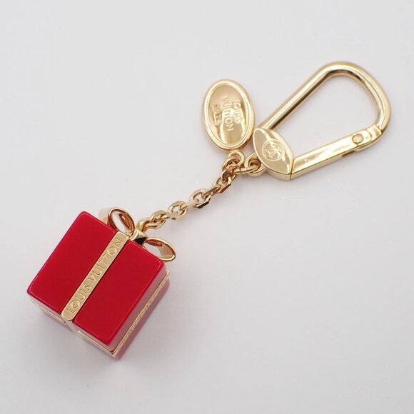 LOUIS VUITTON Logo Bijoux Sac Surprise Bag Charm Red Gold - Picture 3 of 14